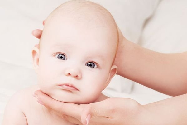 Збільшені підщелепні лімфовузли у дитини: причини і лікування